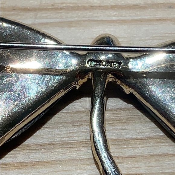 Monet silver/mother of pearl dragonfly brooch - Picture 6 of 8